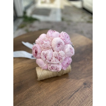 Pembe Şakayık Gelin Buketi