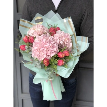 Hydrangea Tulip Bouquet
