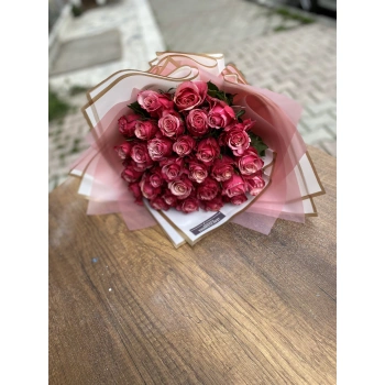 Fuşya Gül Buketi