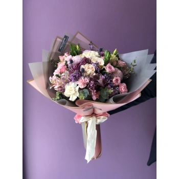 Lila Spring Bouquet