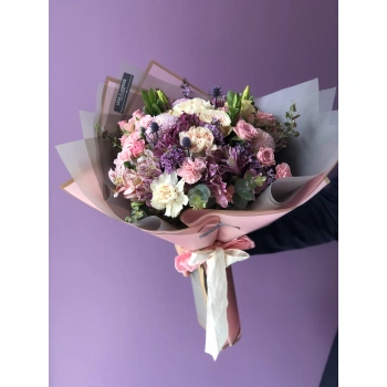 Lila Spring Bouquet