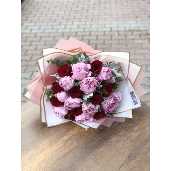 Bouquet with Red Roses and Pink Peonies