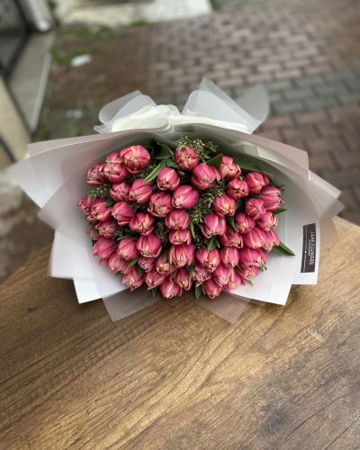 Pembe Kolombos Lale Buketi