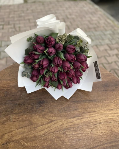 Mürdüm Lale Buketi