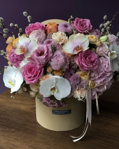 Kadife Kutuda Renkli Aranjman