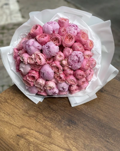 Özel Çardak Gül Şakayık Buketi