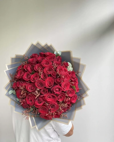 51 Kırmızı Siyah Gül Buketi