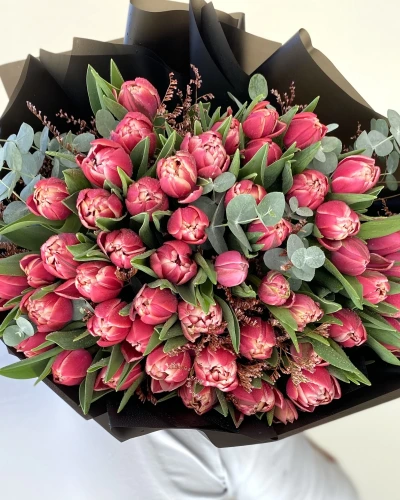 باقة كولومبوس الزهرية السوداء