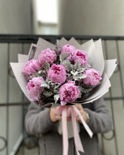 Pembe Şakayık 8 Li Buket