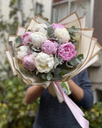 Beyaz Pembe Şakayık Buketi