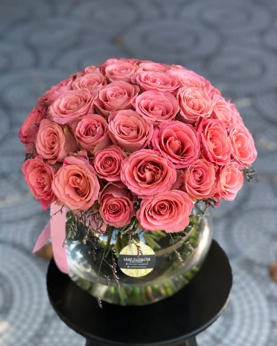 Fanusta Özel Gül Aranjman