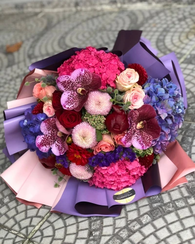 Şakayık Ortanca Renkli Buket