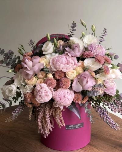 Kutuda Şakayık Mevsim Aranjmanı