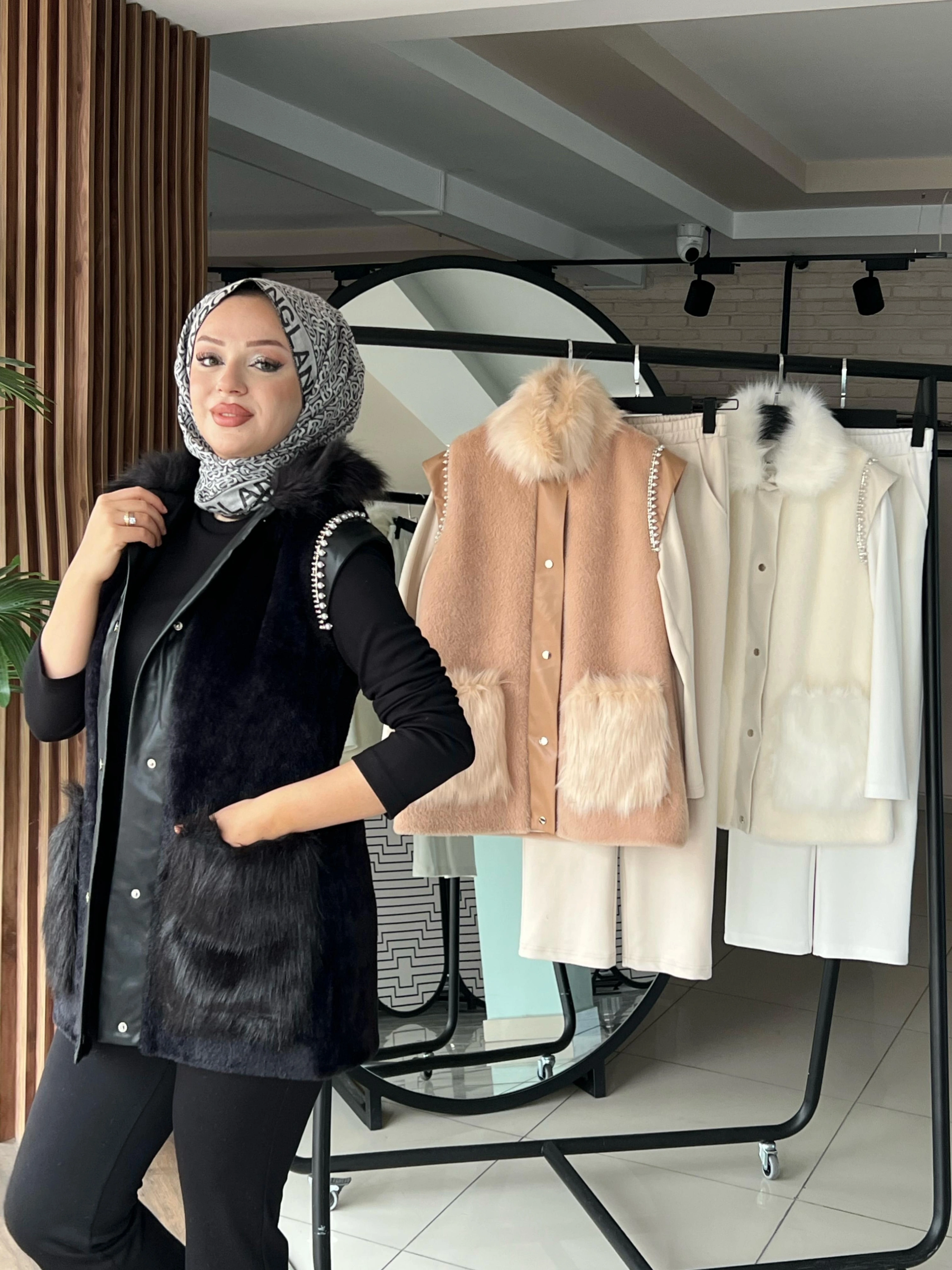 PELUŞ DERİ KÜRK KONBİNLİ YELEK & DERİ ETEK MODAL TUNİK - Siyah