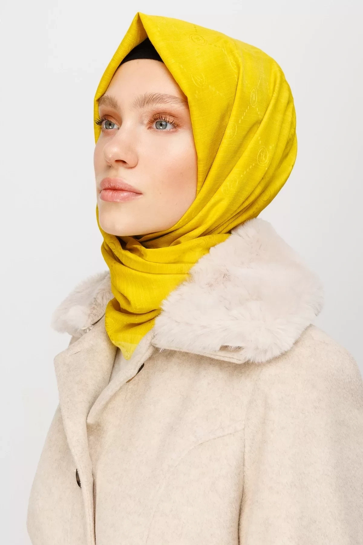 KÜRKLÜ KAŞE KABAN - Kum