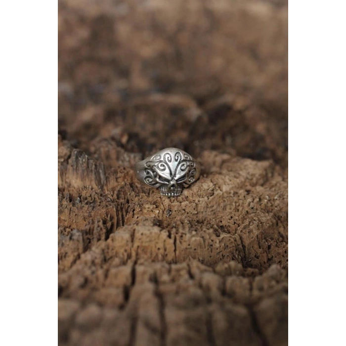 Ayarlanabilir Motifli Kuru Kafa Tasarımlı Erkek Yüzük