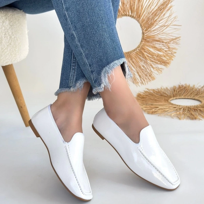 Betra Beyaz Rugan Babet Ayakkabı