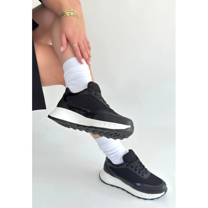 Edva Siyah Cilt Bağcıklı Spor Ayakkabı