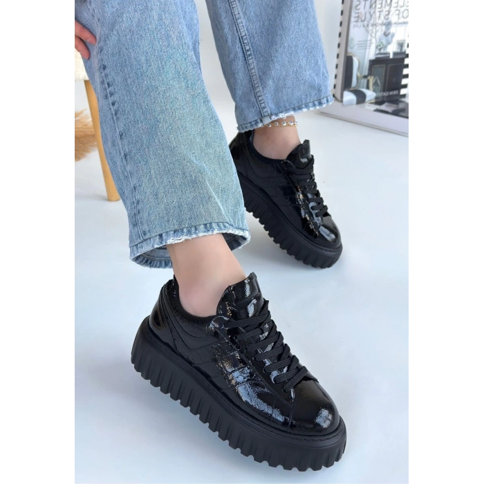 Gesti Siyah Rugan Bağcıklı Spor Ayakkabı