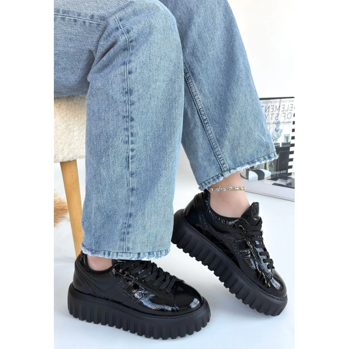 Gesti Siyah Rugan Bağcıklı Spor Ayakkabı