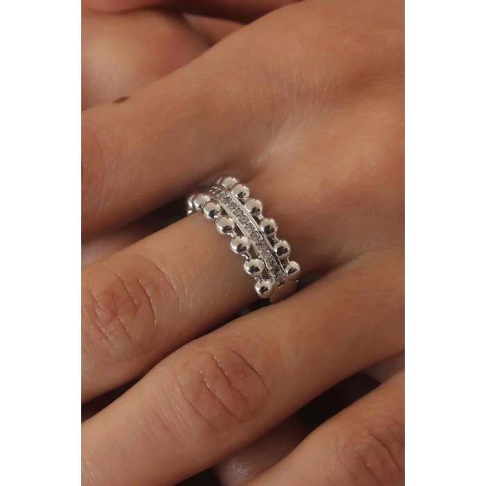 Gümüş Renk Zirkon Taşlı Kadın Yüzük