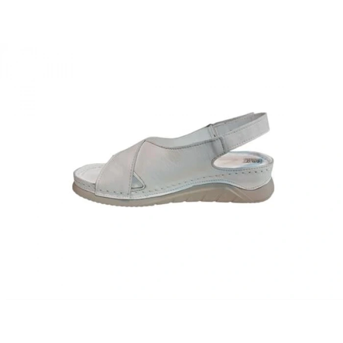 K532104 Tam Ortapedik Topuktan Cırt Cırt Ayarlı Kadın Sandalet Beyaz