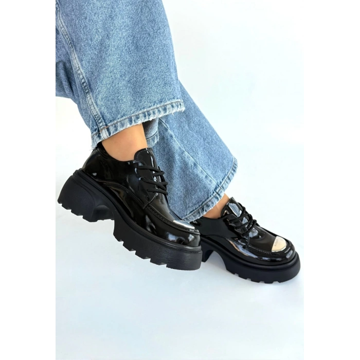 Kiya Siyah Rugan Dolgu Topuk Oxford Ayakkabı