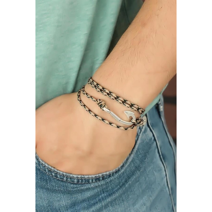 Krem Renk Çizgi Desenli Metal Kancalı Erkek Bileklik