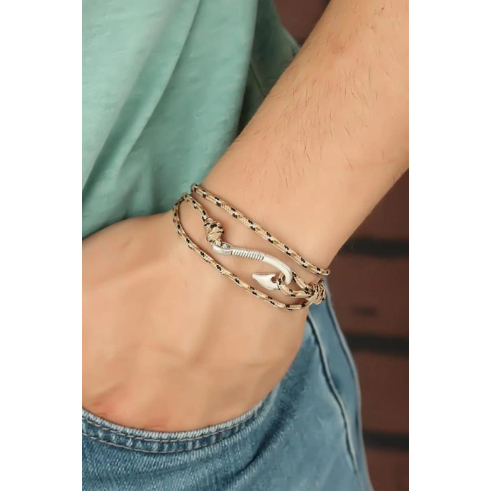 Krem Renk Çizgi Desenli Metal Kancalı Erkek Bileklik
