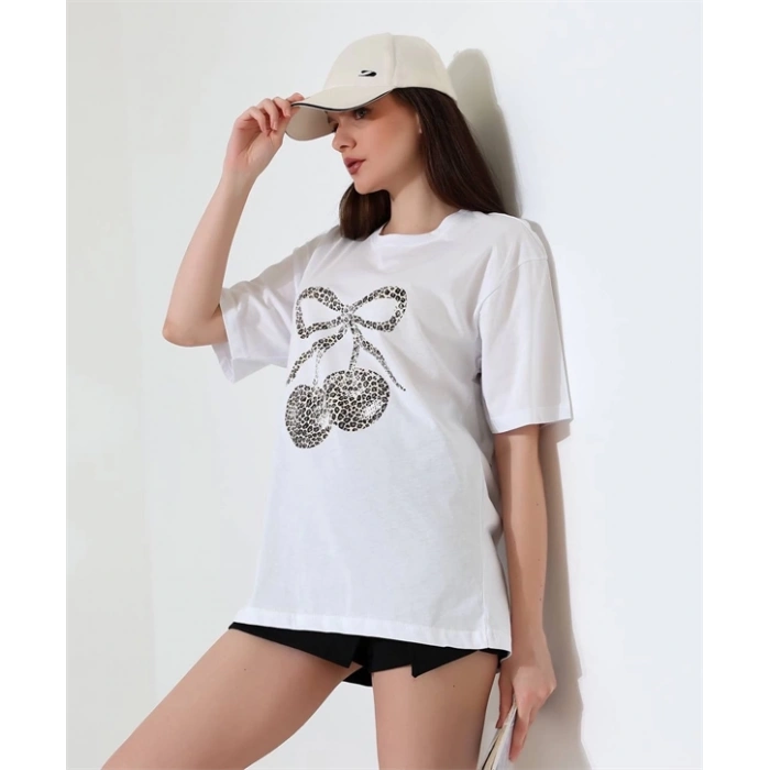 Leopar Desenli kiraz Baskılı Kadın T-Shirt