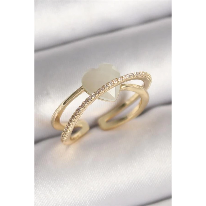 Pirinç Gold Renk Beyaz Kristal Kalp Model Zirkon Taş Detay Kadın Yüzük