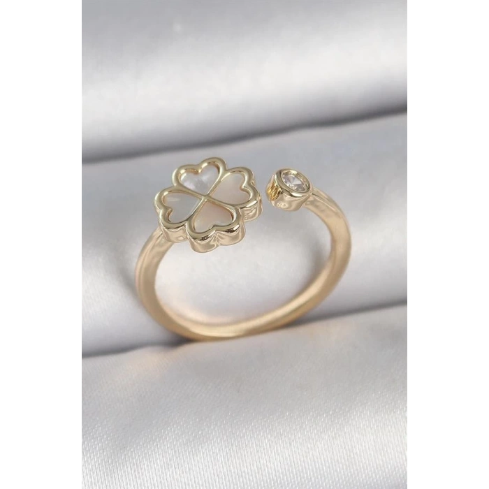 Pirinç Gold Renk Beyaz Mineli Yonca Model Zirkon Taş Detay Ayarlanabilir Kadın Yüzük