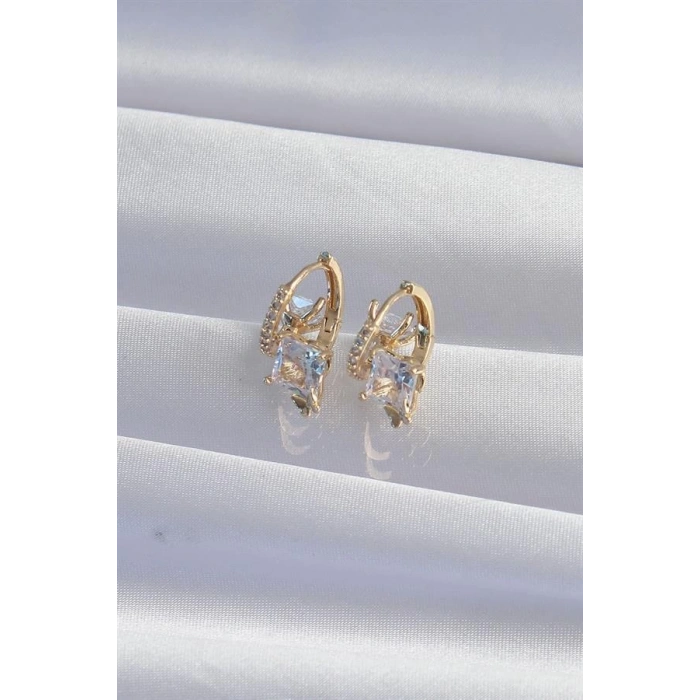 Pirinç Gold Renk İri Zirkon Taşlı Kıvrımlı Minimal Kelebekli Halka Küpe