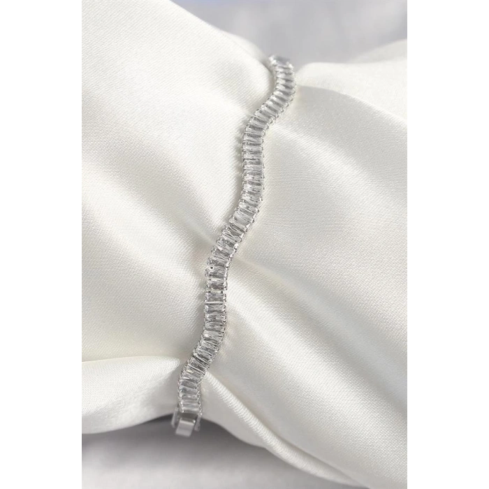 Pirinç Gümüş Renk Su Yolu Zirkon Taşlı Model Kadın Bileklik