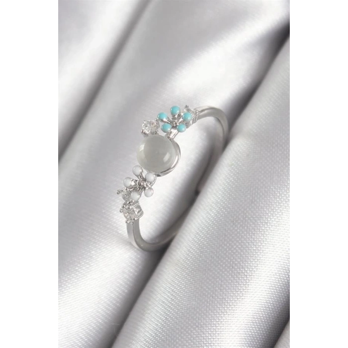Pirinç Gümüş Renk Zirkon Taş Detaylı Beyaz Sedefli Çiçek Model Kadın Yüzük