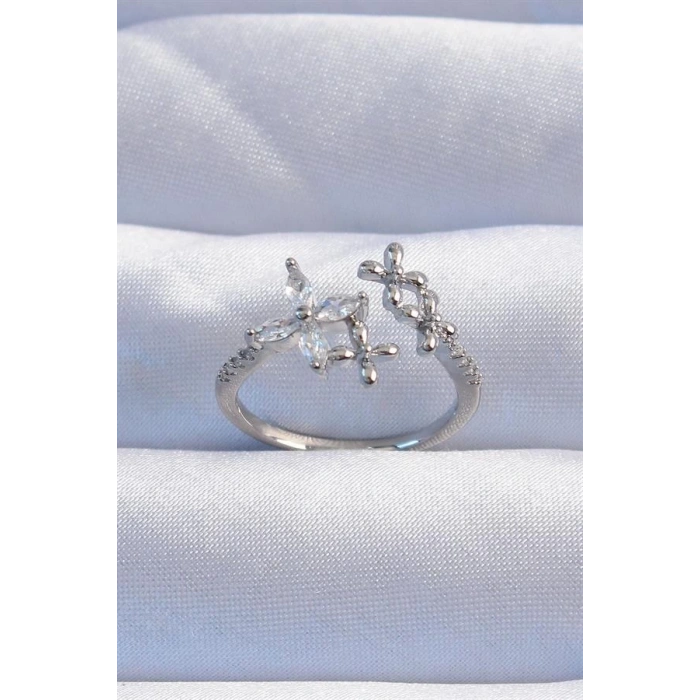 Pirinç Gümüş Renk Zirkon Taşlı Çiçek Model Ayarlanabilir Yüzük