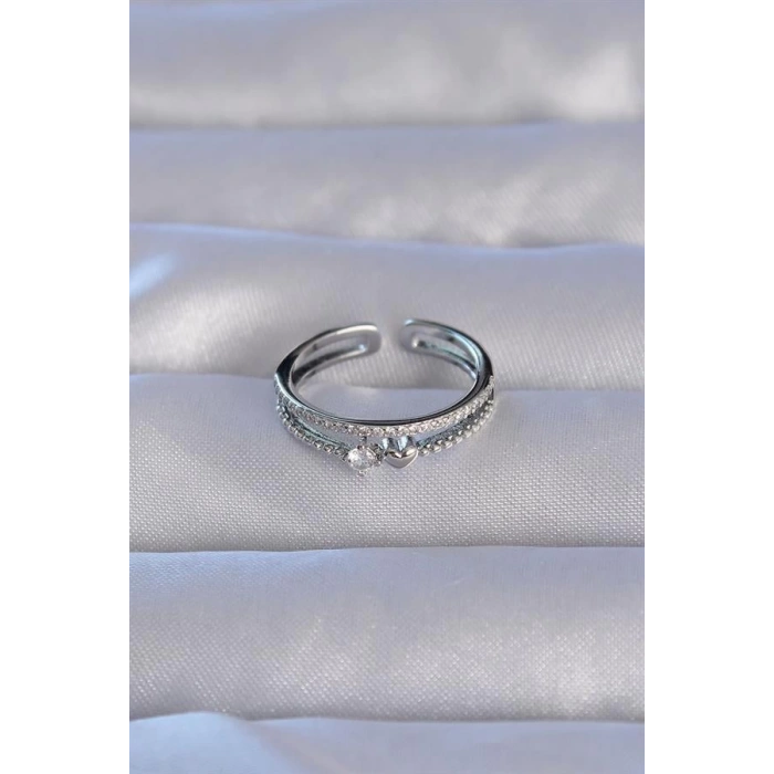 Pirinç Gümüş Renk Zirkon Taşlı Kalpli Su Yolu Model Ayarlanabilir Yüzük