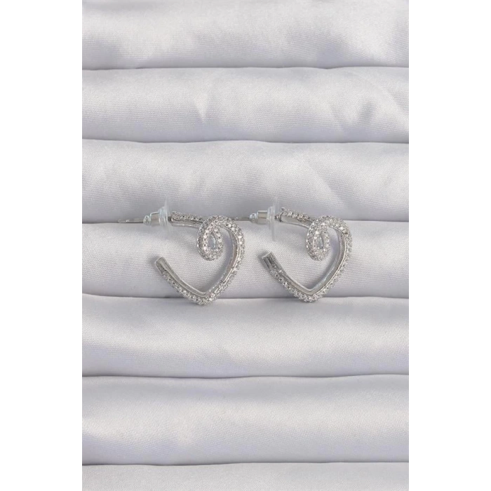 Pirinç Gümüş Renk Zirkon Taşlı Kıvrımlı Yarım Kalp Küpe