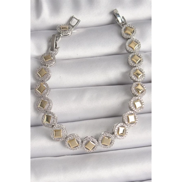 Pirinç Gümüş Renk Zirkon Taşlı Serenay Model VIP Seri Kadın Bileklik