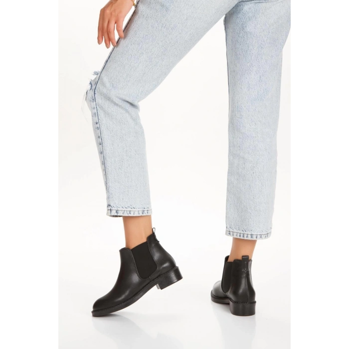 Seend Siyah Cilt Topuklu Bot