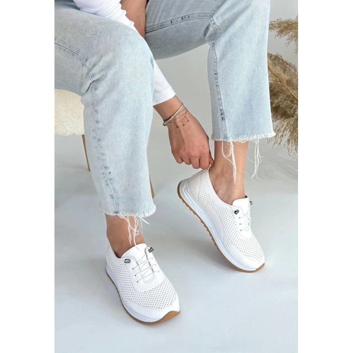 Tone Beyaz Cilt Bağcıklı Spor Ayakkabı