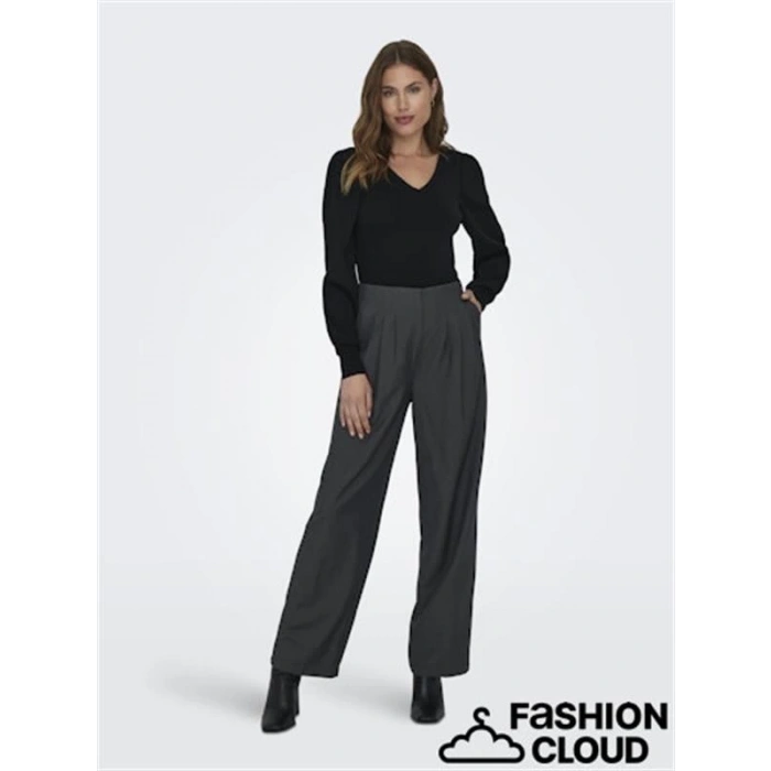 V Yaka Günlük Giyilebilen Şık Yaka Detay Kadın Sweat