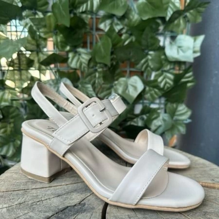 Year Bej Cilt Topuklu Ayakkabı