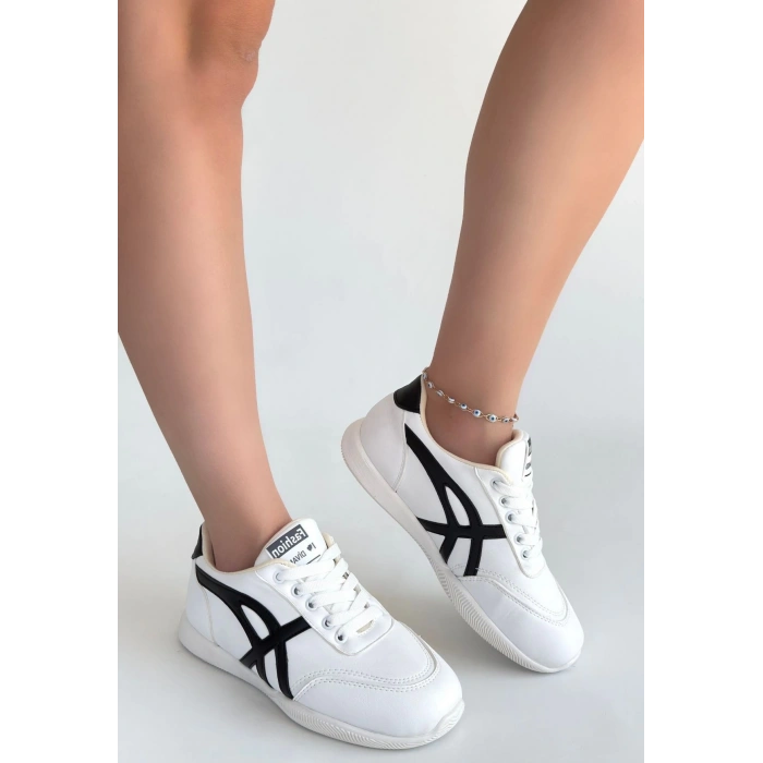 Zlay Beyza Cilt Siyah Detaylı Bağcıklı Spor Ayakkabı