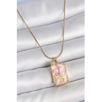 316L Çelik Gold Renk Zincir Pembe Mineli İncli Çiçek İşlemeli Portre Model Kadın Kolye