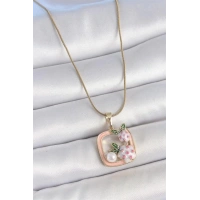 316L Çelik Gold Renk Zincir Pembe Mineli Kare Model Çiçek İşlemeli İnci Detay Kadın Kolye