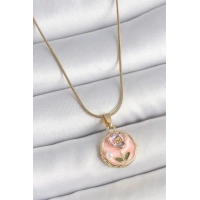 316L Çelik Gold Renk Zincir Pembe Minimal Çiçek İşlemeli İnci Detay Portre Model Kadın Kolye
