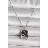 316L Çelik Gümüş Renk Zirkon Taşlı  Ay Figürlü Taror Model Kadın Kolye