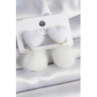 Beyaz Tüylü Kalp Ponpon Model Kadın Küpe