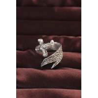 Gümüş Renk Kılıç Figürlü Ayarlamalı Erkek Yüzük